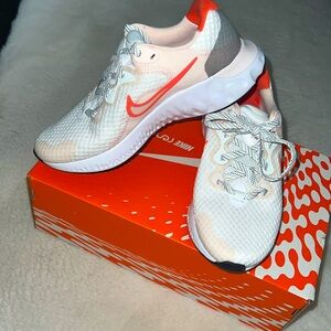 NIKE renew run 2 (OFFERS ACCEPTED)